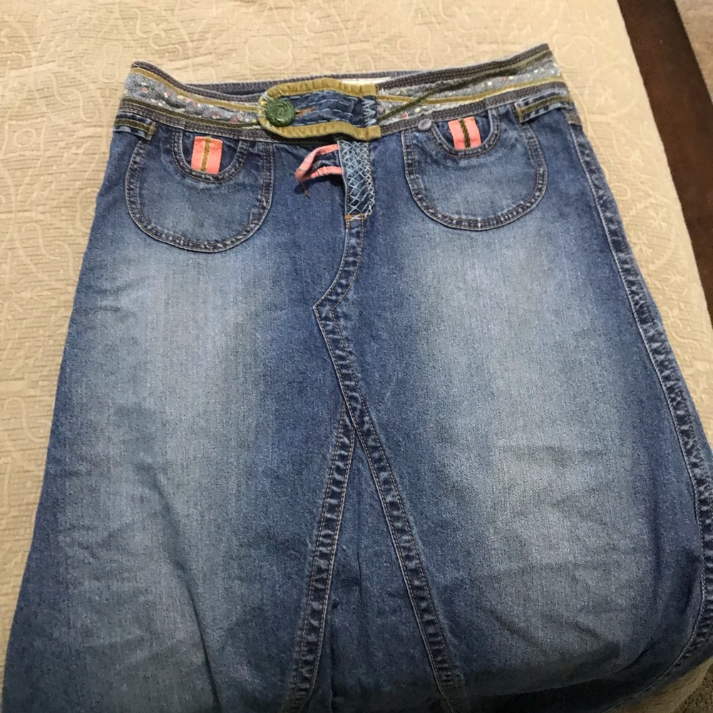 Cabi blue jean skirt